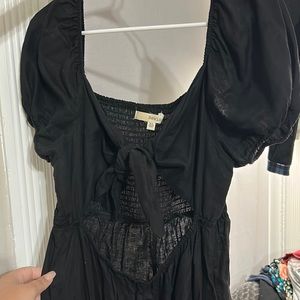 Black Key Hole/Tie Up Jumper